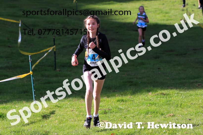 Girls under-13s, 2022 NECAA Cross Country Relays, Thornley Hall Farm, Peterlee, County Durham, October 15th. Photo: David T. Hewitson/Sports for All Pics